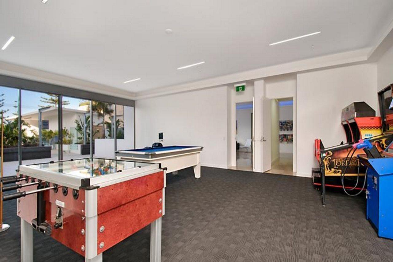 Ocean Pacific Resort - Official Broadbeach Exterior foto
